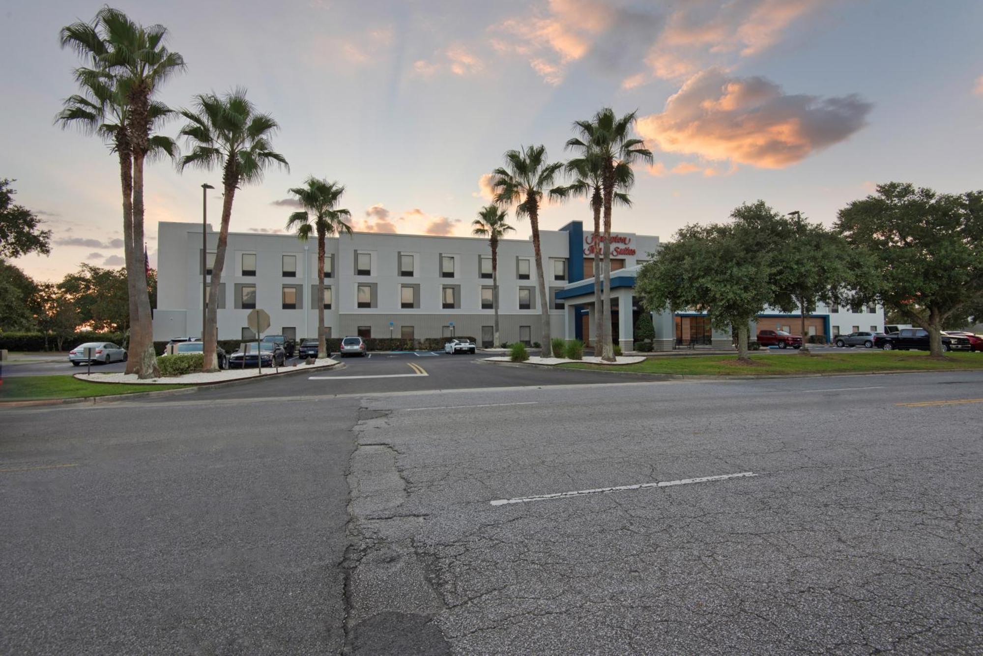 Hampton Inn & Suites Pensacola I-10 N At University Town Plaza מראה חיצוני תמונה