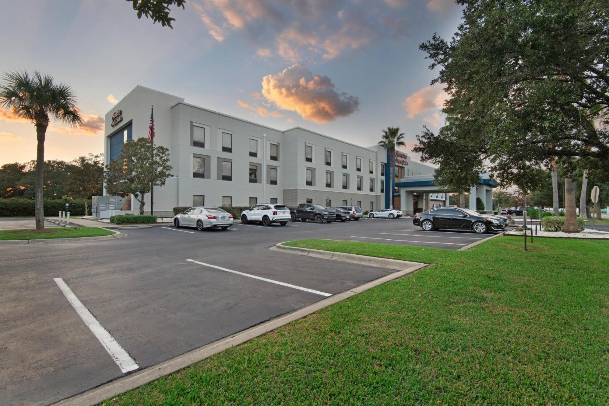 Hampton Inn & Suites Pensacola I-10 N At University Town Plaza מראה חיצוני תמונה