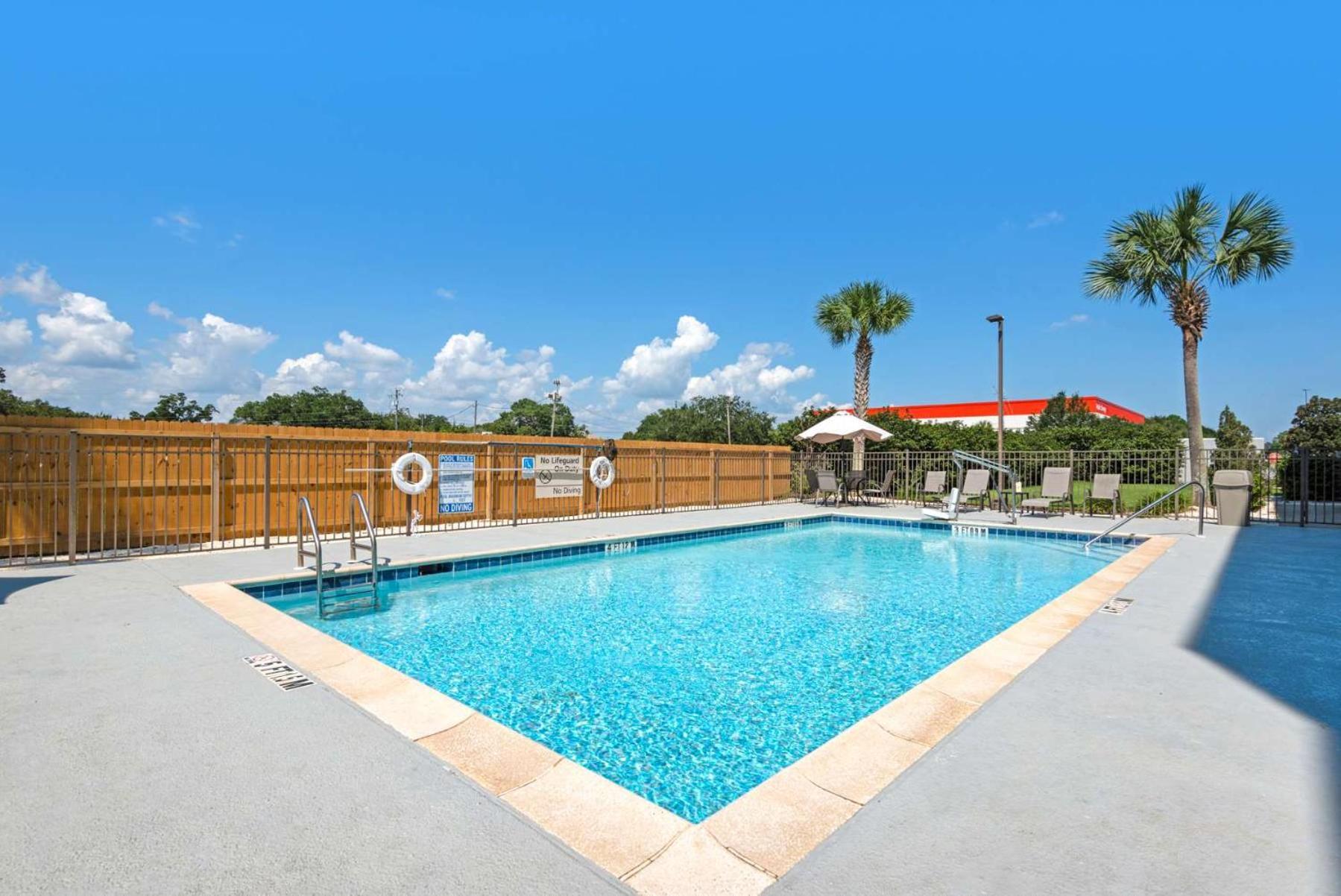Hampton Inn & Suites Pensacola I-10 N At University Town Plaza מראה חיצוני תמונה